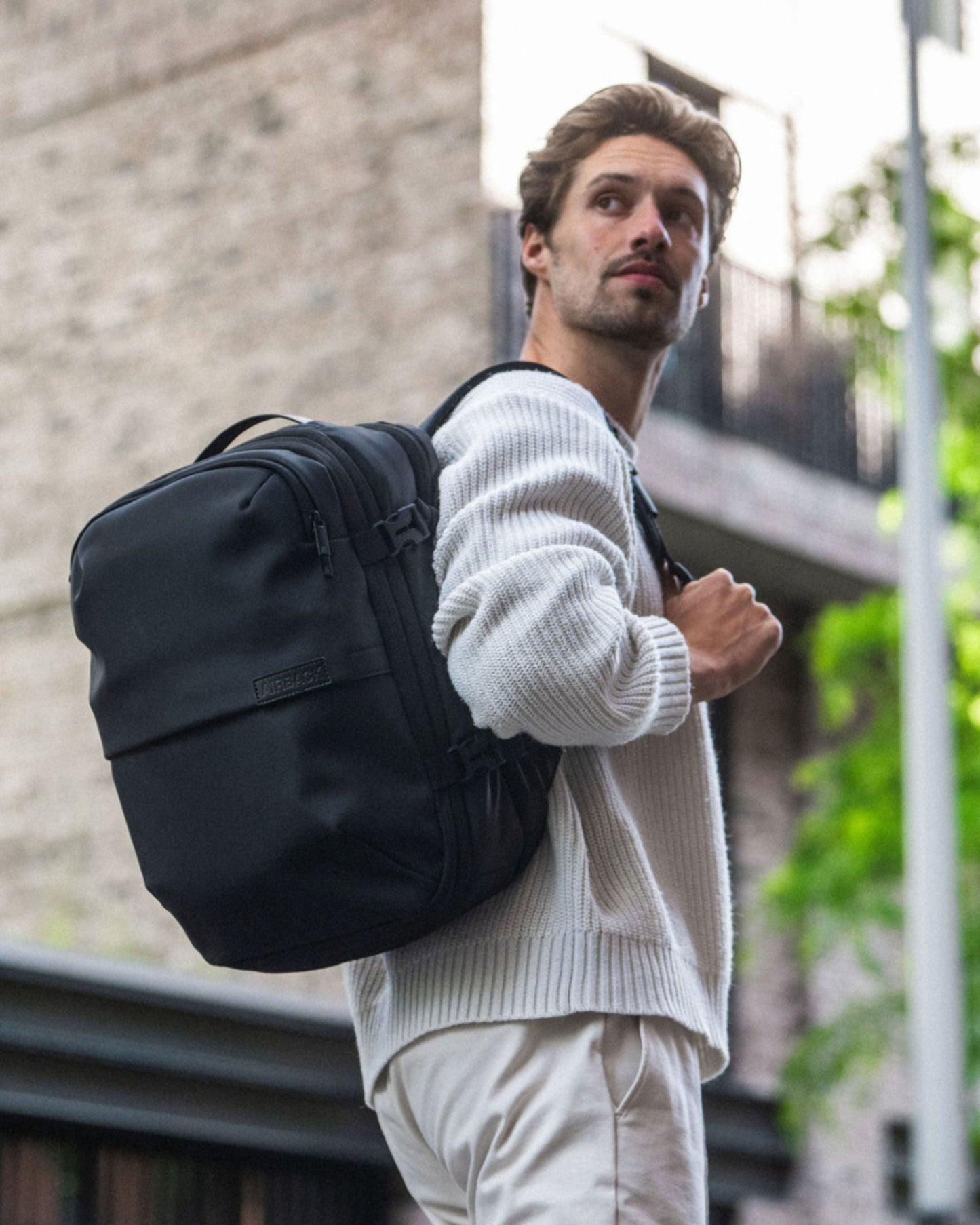 GO (Unter-Sitz-Tasche) – Mattschwarz