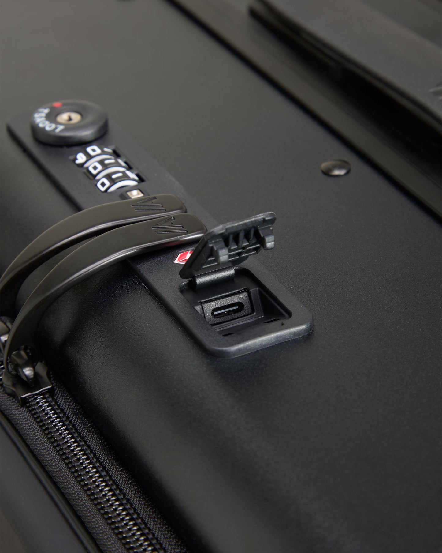 NEXT – Mattschwarz